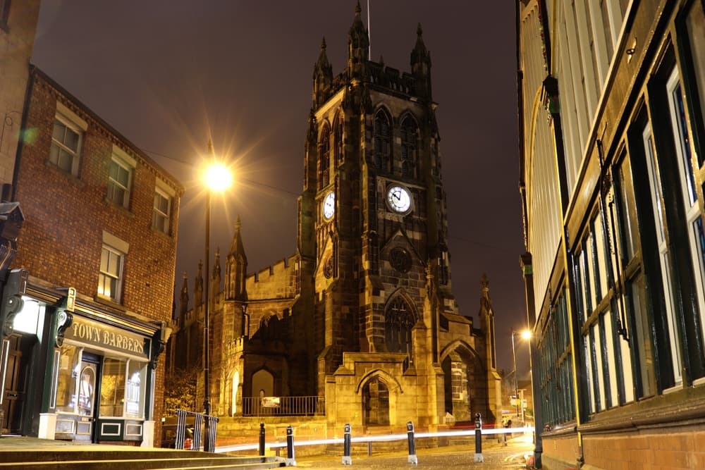 Coach Hire Stockport hero image