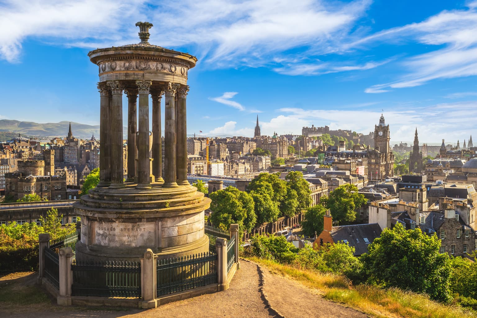 Coach hire Edinburgh hero image