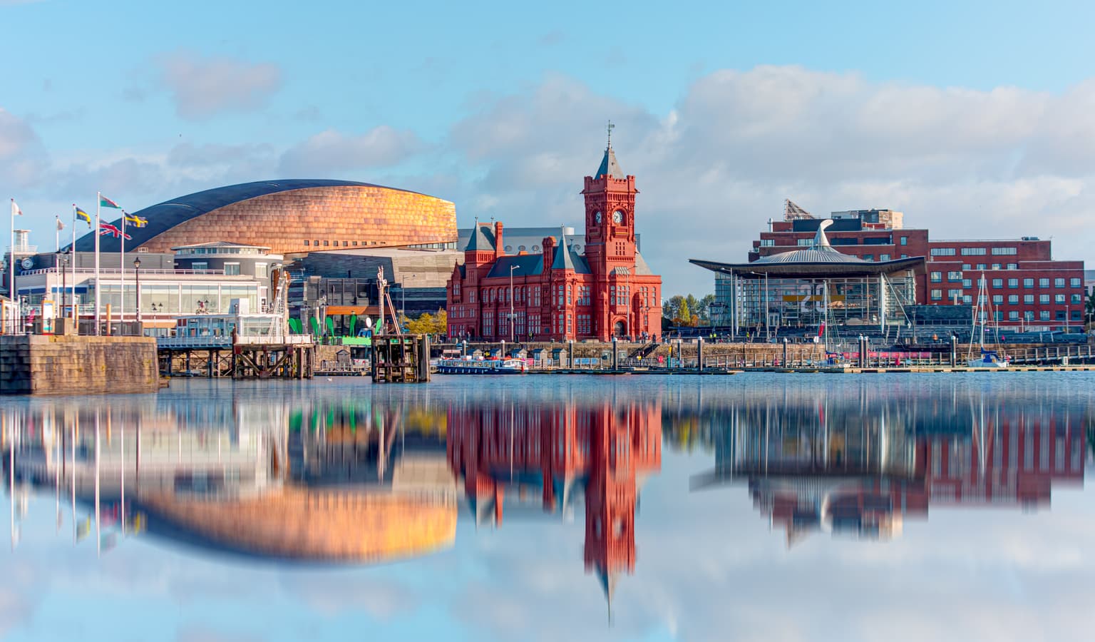 Minibus Hire Cardiff hero image